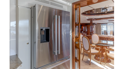 2002 DESTINY 104 Raised Pilothouse - photo 36