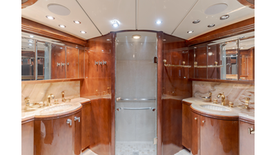 2002 DESTINY 104 Raised Pilothouse - photo 40