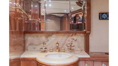 2002 DESTINY 104 Raised Pilothouse - photo 42