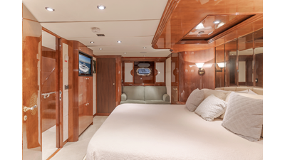 2002 DESTINY 104 Raised Pilothouse - photo 43