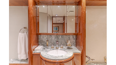 2002 DESTINY 104 Raised Pilothouse - photo 47