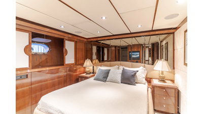 2002 DESTINY 104 Raised Pilothouse - photo 48