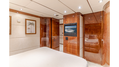 2002 DESTINY 104 Raised Pilothouse - photo 50