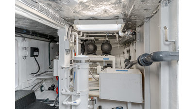 2002 DESTINY 104 Raised Pilothouse - photo 61