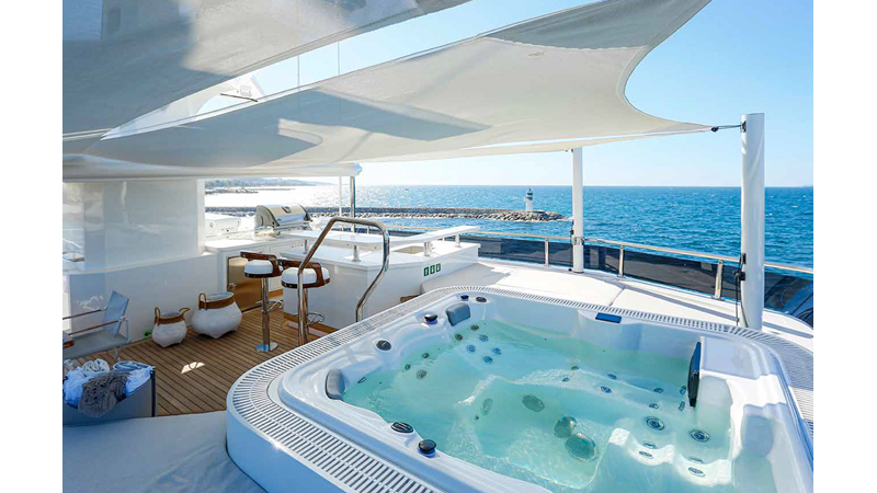 Photo of RMK MARINE SEVEN SEAS 120'