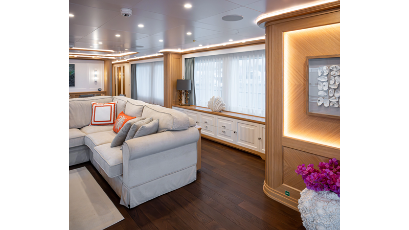 Photo of RMK MARINE SEVEN SEAS 120'