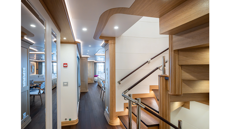 Photo of RMK MARINE SEVEN SEAS 120'