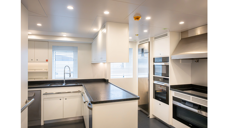 Photo of RMK MARINE SEVEN SEAS 120'