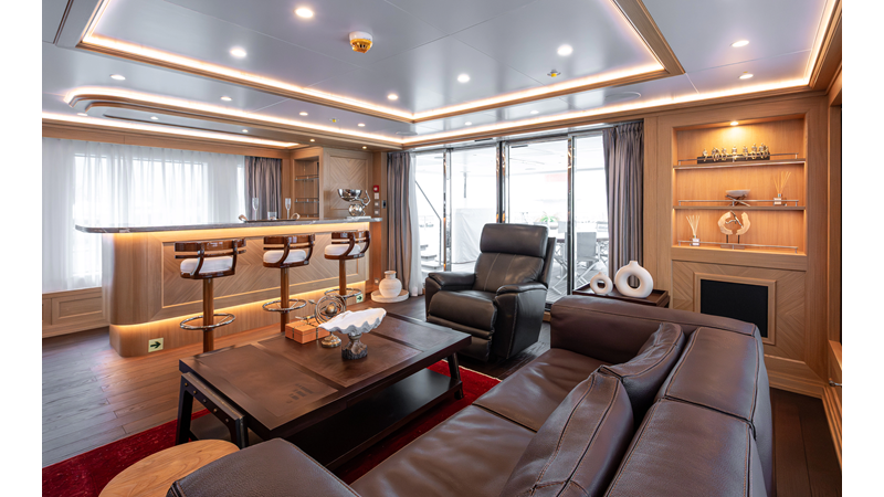 Photo of RMK MARINE SEVEN SEAS 120'