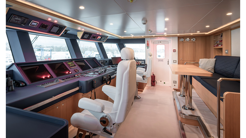 Photo of RMK MARINE SEVEN SEAS 120'