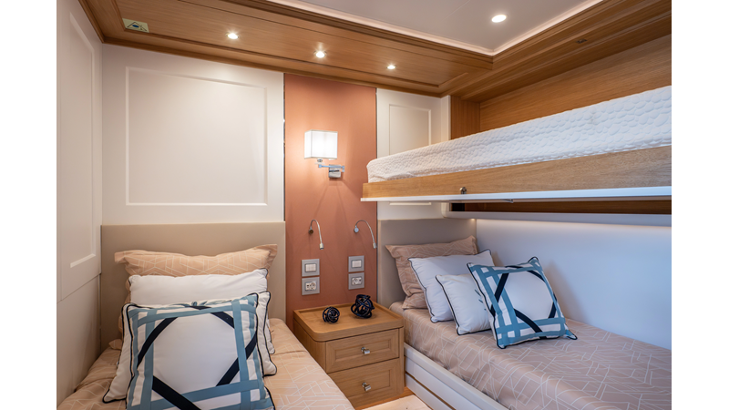 Photo of RMK MARINE SEVEN SEAS 120'