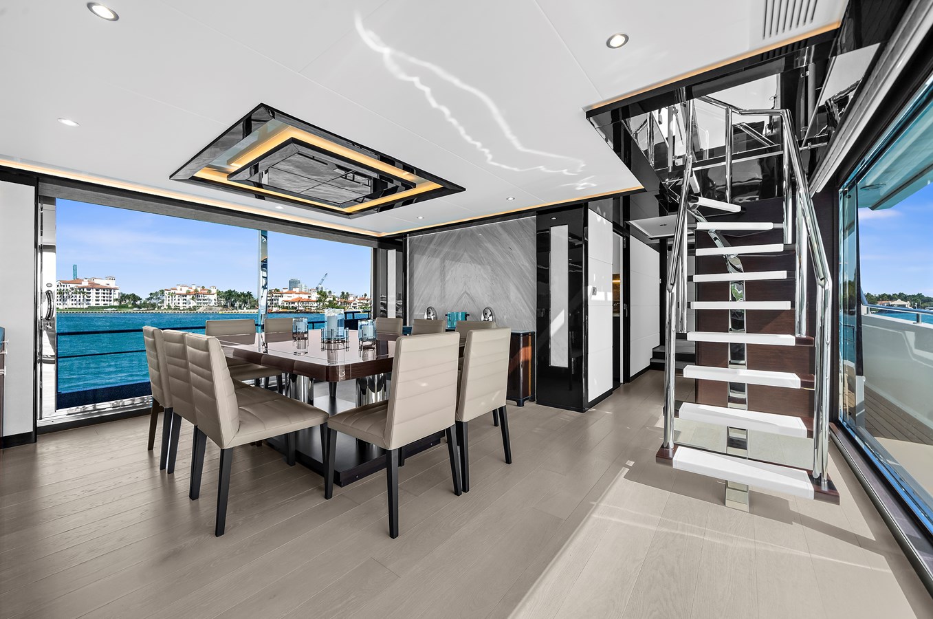 Dining Room/Stairs to Skylounge