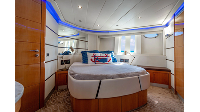 2006 PERSHING 62 - photo 23