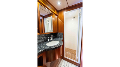 2022 NORDHAVN N63 - photo 24