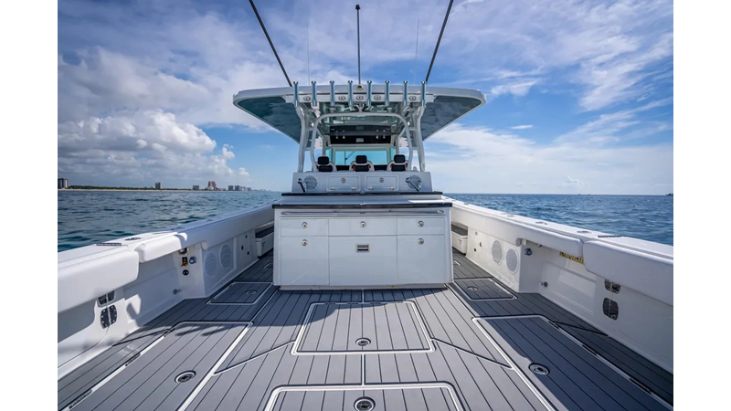 Photo of HCB DREAM CHASER 53'