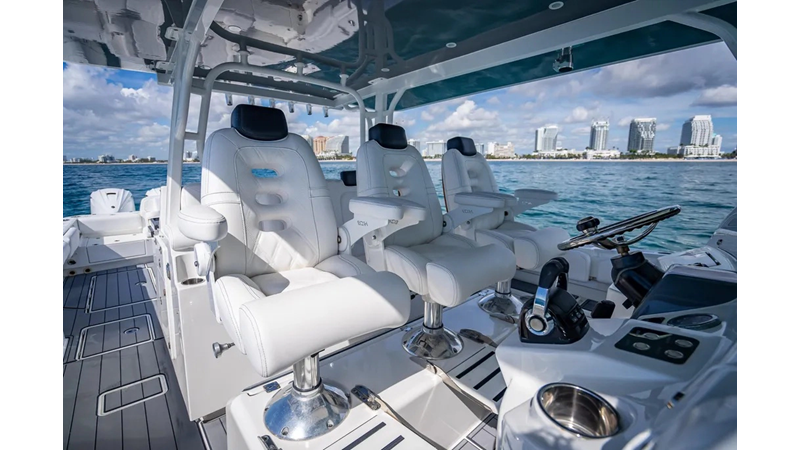 Photo of HCB DREAM CHASER 53'