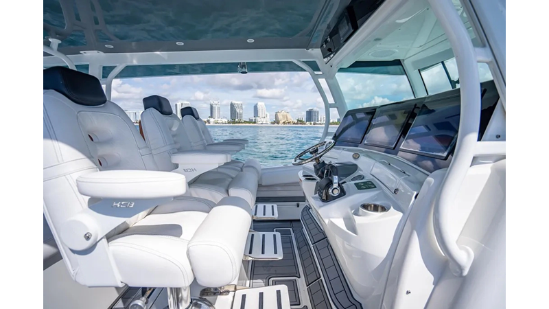 Photo of HCB DREAM CHASER 53'