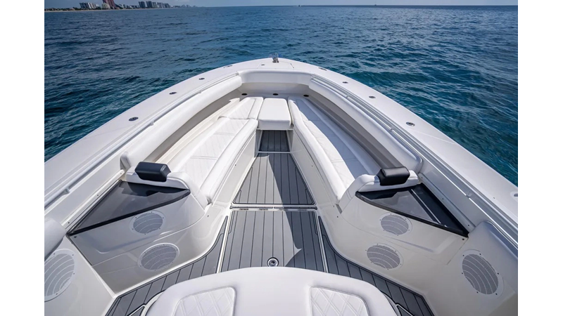 Photo of HCB DREAM CHASER 53'