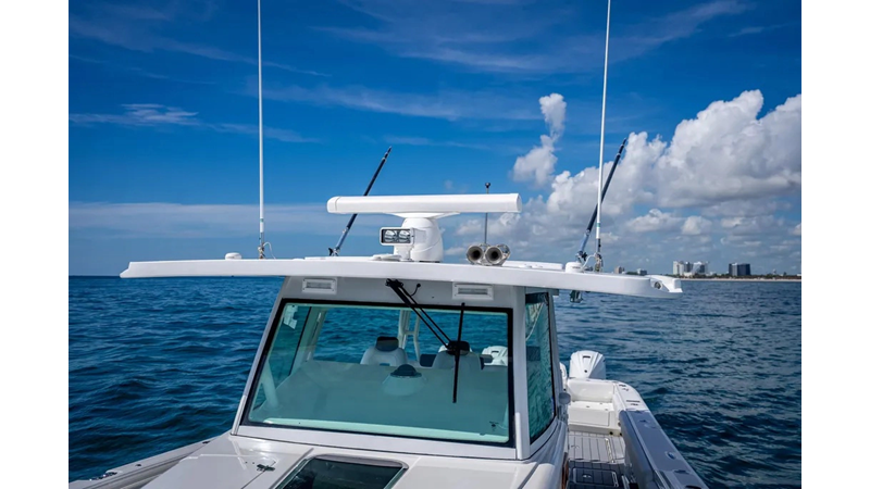 Photo of HCB DREAM CHASER 53'