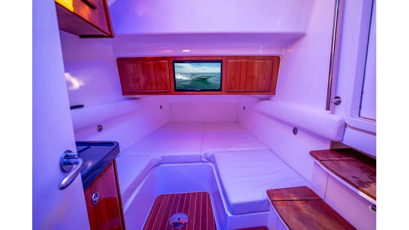 Photo of HCB DREAM CHASER 53'