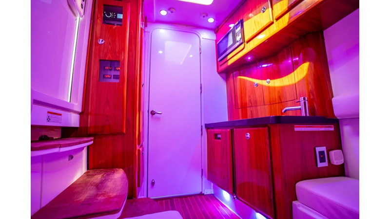 Photo of HCB DREAM CHASER 53'