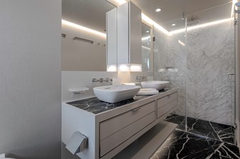2019 NUMARINE 32XP - photo 23