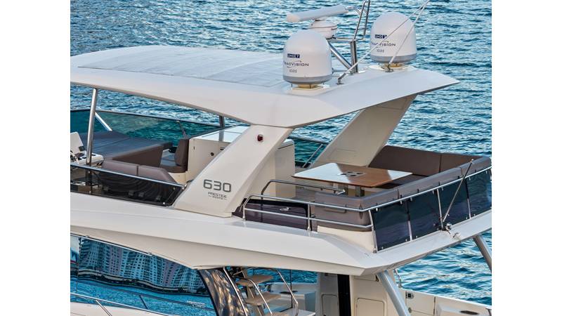 2018 PRESTIGE 630 Flybridge