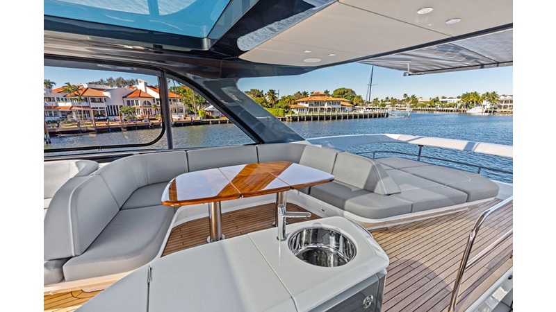Photo of PRINCESS YACHTS R&R 65'