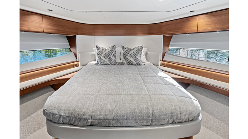 Photo of PRINCESS YACHTS R&R 65'