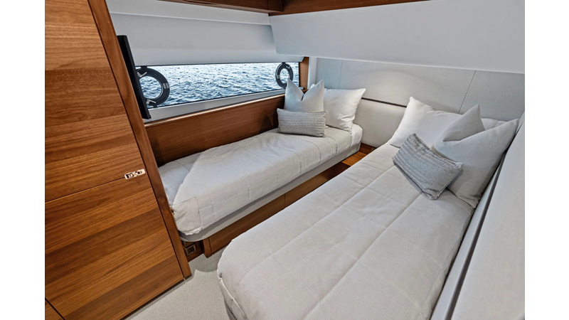 Photo of PRINCESS YACHTS R&R 65'