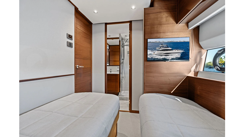 Photo of PRINCESS YACHTS R&R 65'