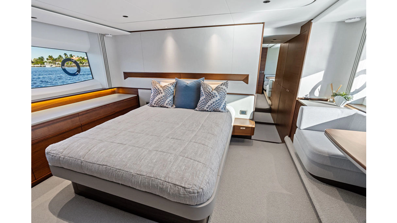 Photo of PRINCESS YACHTS R&R 65'