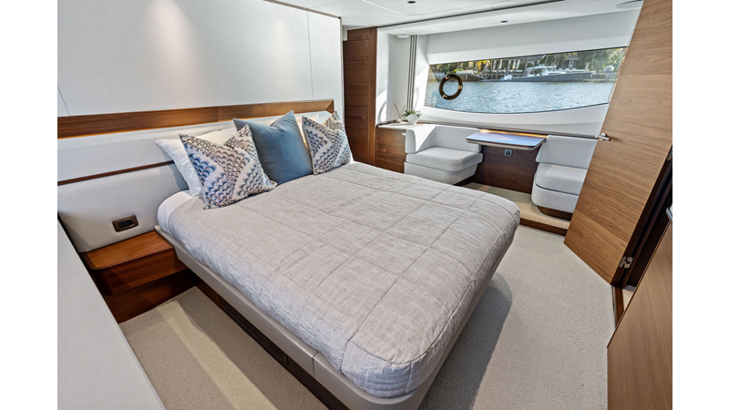Photo of PRINCESS YACHTS R&R 65'