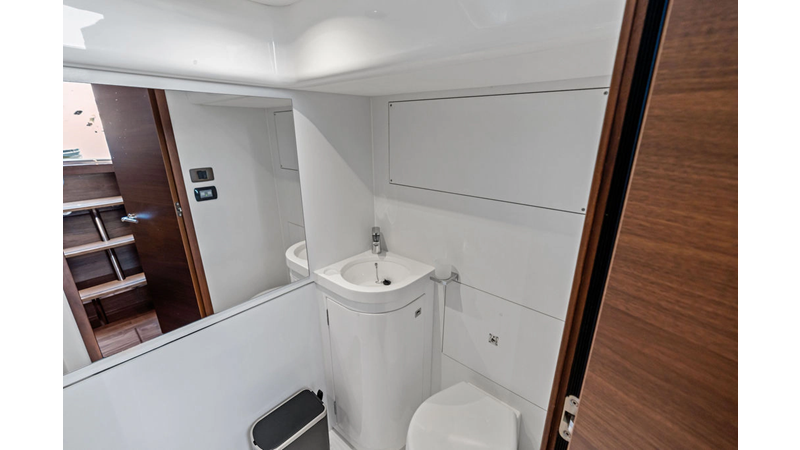 Photo of PRINCESS YACHTS R&R 65'