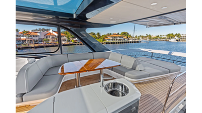 2025 PRINCESS YACHTS F65 - photo 18