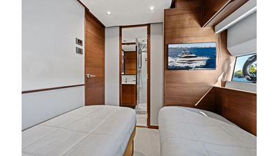 2025 PRINCESS YACHTS F65 - photo 36