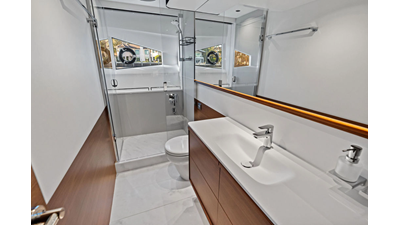 2025 PRINCESS YACHTS F65 - photo 44