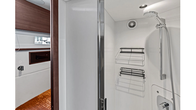 2025 PRINCESS YACHTS F65 - photo 52