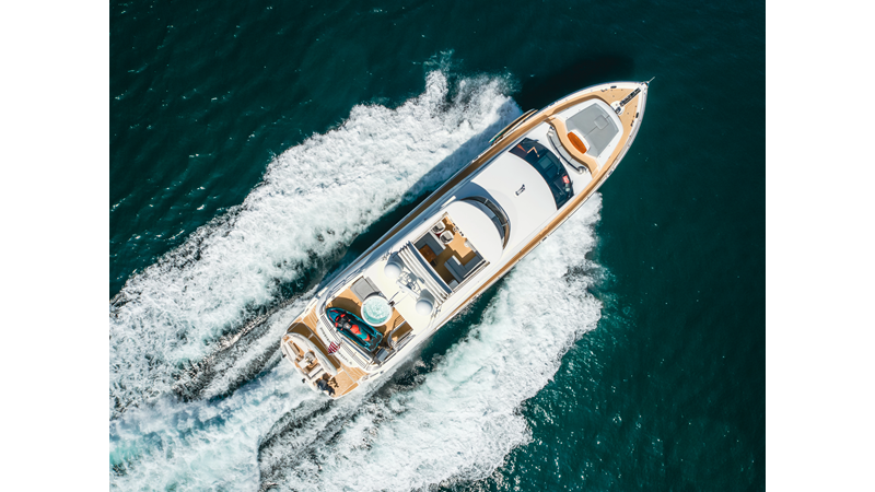 2011 SUNSEEKER 88 Yacht