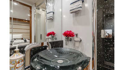 2011 SUNSEEKER 88 Yacht - photo 83