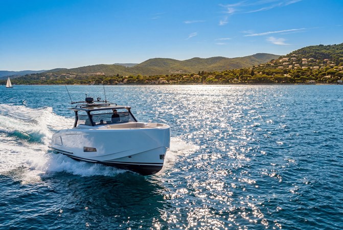 Photo of VANQUISH YACHTS VQ45 46'