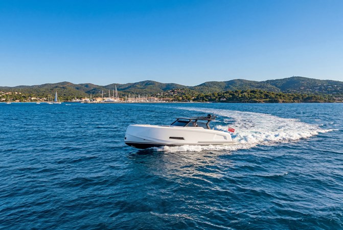 Photo of VANQUISH YACHTS VQ45 46'