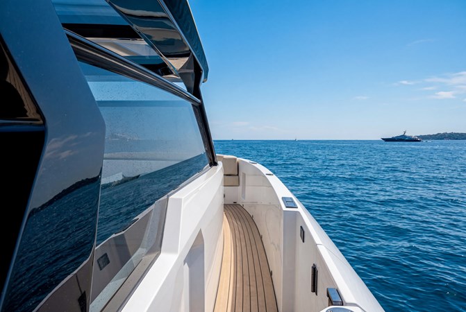 Photo of VANQUISH YACHTS VQ45 46'