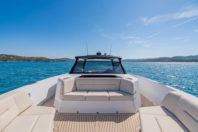 Photo of VANQUISH YACHTS VQ45 46'