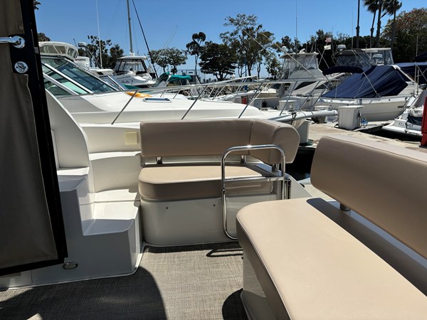 Photo of CARVER YACHTS Aqueous Solution 35' 6