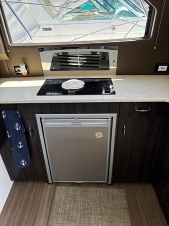 Photo of CARVER YACHTS Aqueous Solution 35' 6