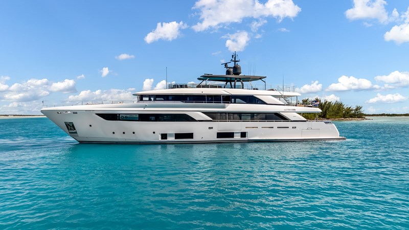 2023 &bull; Custom Line &bull; Navetta 42 &bull; Navetta 42