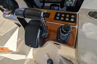 2024 BOSTON WHALER 350 Realm - photo 3