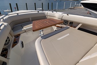 2024 BOSTON WHALER 350 Realm - photo 12