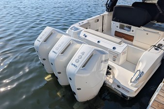 2024 BOSTON WHALER 350 Realm - photo 27